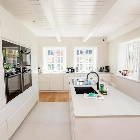 Reethues Oevenum- Klassik Trifft Auf Moderne Holiday home