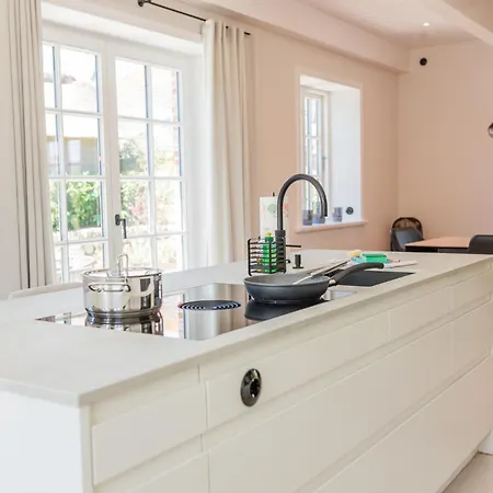 Reethues Oevenum- Klassik Trifft Auf Moderne Holiday home Oevenum