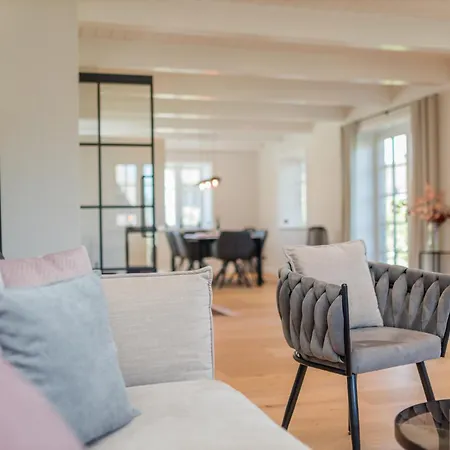 Reethues Oevenum- Klassik Trifft Auf Moderne Holiday home Oevenum
